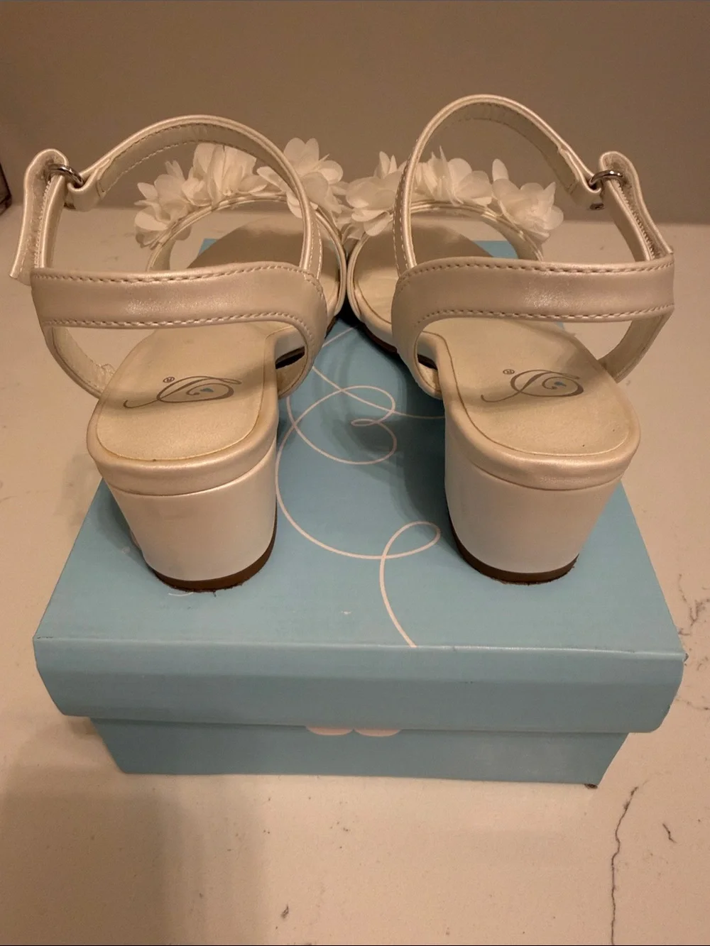 Girls White Floral Ankle-Strap Sandals